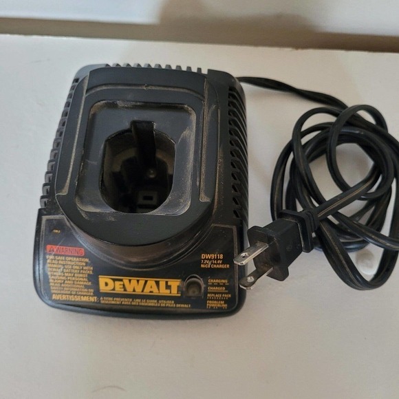 Dewalt DW9118 7.2V-14.4V Battery Charger - Picture 3 of 4